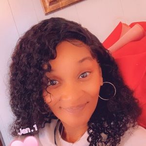 Meet your Posher, Latonya